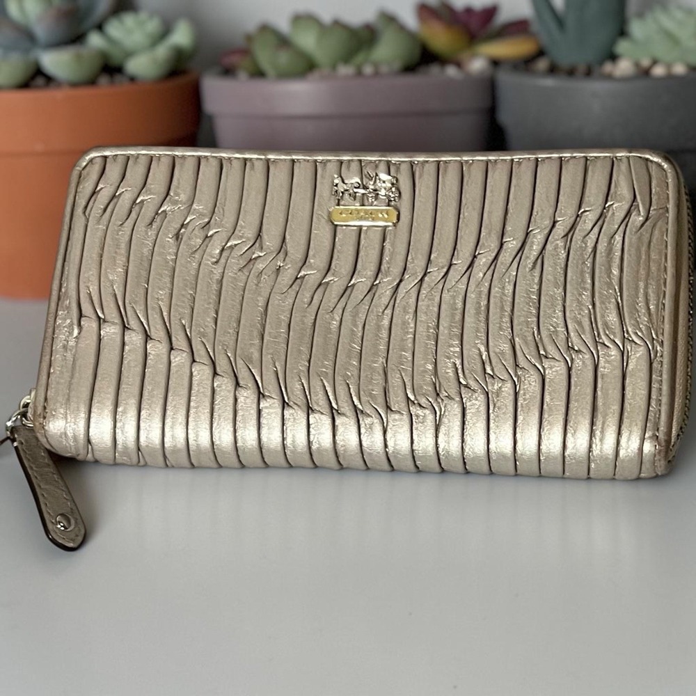 Coach Madison Zip Around Wallet Womens Large Metallic Champagne Pleated Leather - Picture 6 of 13